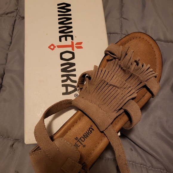 Sandles - Picture 1 of 4